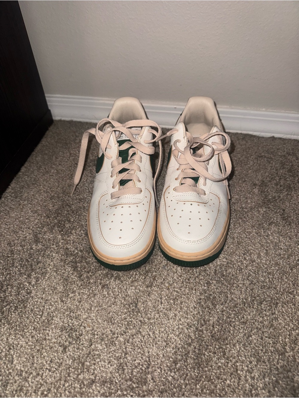 Nike Air Force 1 '07 LV8 Women's Shoes, Dark Green